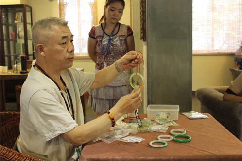 恒昌财富携手华夏老古会开展沙龙：教您如何鉴赏识别翡翠