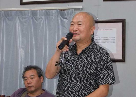 周伦鑫扇面精品展暨艺术研讨会河南郑州启幕