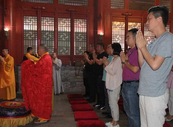 青年画家刘新锋皈依少林(组图)