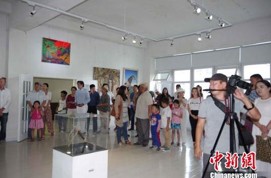 �ɹ���.���ɼ���������չ����������Ļ