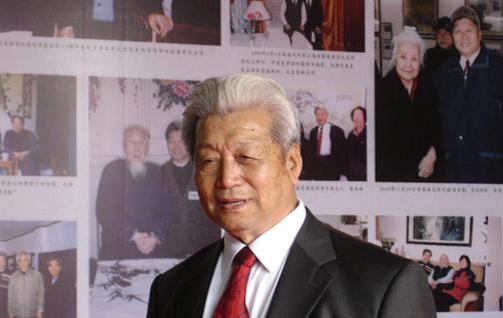 �������黭չ�����ݾ���