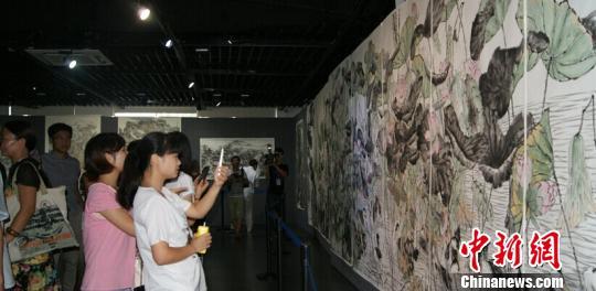 �Ĵ��ڽ��ٰ��Ŵ�ǧ��ȫ���黭��Ʒ��չ