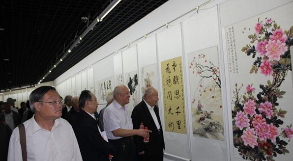 ɽ���ĳǾٰ������黭��Ʒչ