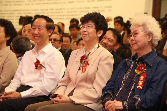 中国当代表演艺术家书画展中国美术馆启幕