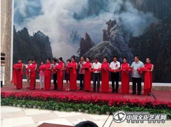 ���콡��Լ���׽������黭����չ�ھ�¡�ؿ�Ļ