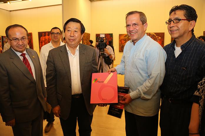 ��϶���⽻�����ۿ������챱��˫��չ