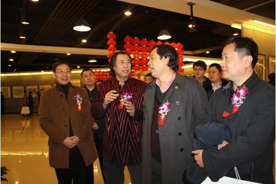 ������һ����黭ʮ��չ�����������ݿ�Ļ����ͼ��