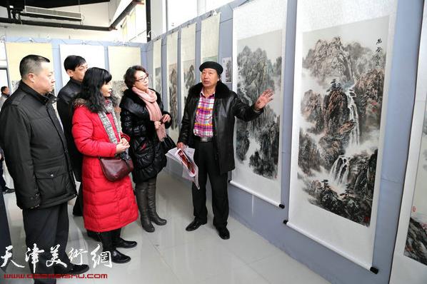 ��������׽�ӭ�´��黭չ��Ļ