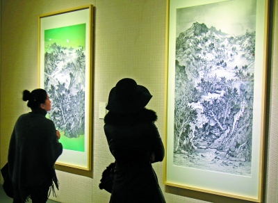 �Ÿ��١����Ļ�ĸŮ�黭չ�ھ���Ļ