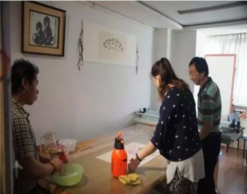 高松:用“手工机裱”将书画装裱传承到底