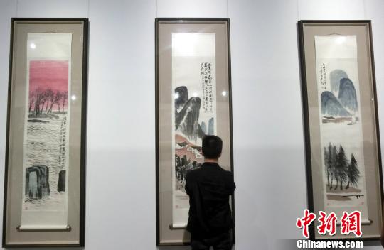 ���ʯ��ɽˮʮ������������չ�� ���۳�10��