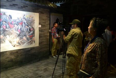 ���Ͼٰ조׷Ѱ��ɫ���Ӿ��ļ��䡱���͹����黭չ