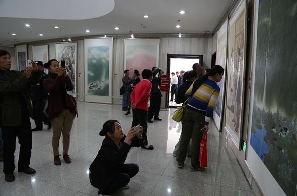 2015“泰山之尊”全国中国画、油画作品展泰安启幕
