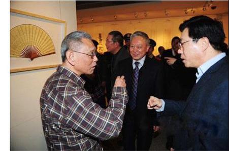 ���ڵ�ʮ���黭׭��չ��Ļ