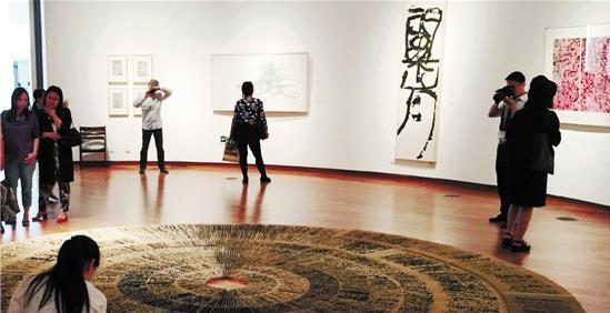 �����2015���ݹ����鷨�ڿ�Ļ