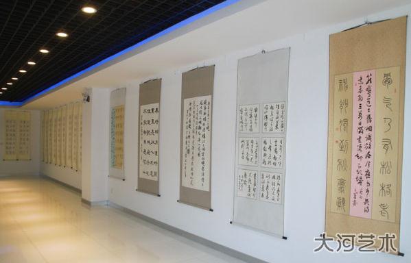刘文勇书法作品展在郑州顺利举办