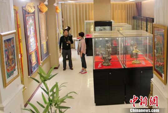 青海热贡唐卡艺术展天津启幕