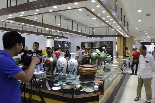 南艺古玩城开业暨古玩艺术文化节大型系列活动开幕