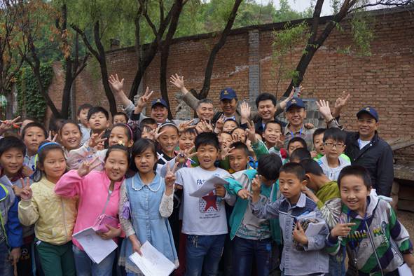 情浓5·23“到人民中去”中国美协组织画家走进延安采风