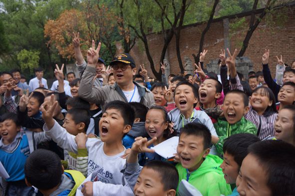 情浓5·23“到人民中去”中国美协组织画家走进延安采风