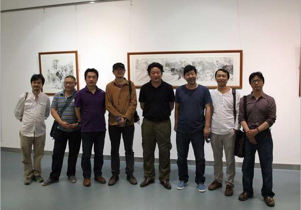 �й����һ�Ժ�Ž��۹�����ʦ����Ʒչ����̨��Ļ