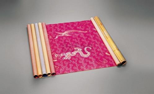 书画鉴定以纸为重要依据 老宣纸刀刀破万