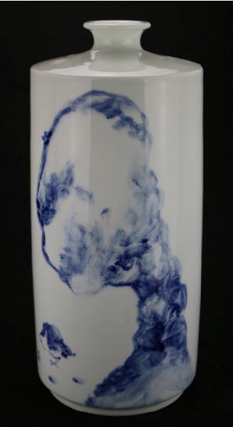 史乙成:把心境幻化为一件美丽的青花瓷作品