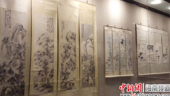 浙海两派书画名家作品展在海口市博物馆展出
