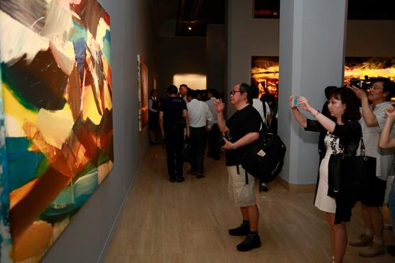 刘商英巨幅油画新作二十余幅在京展出