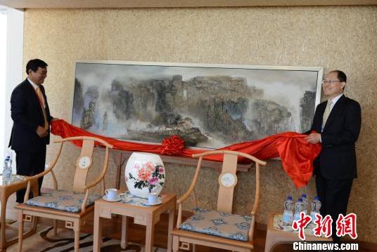 湖南张家界砂石画亮相米兰世博会中国馆