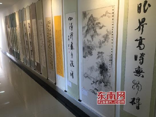 ��Ͽ�����黭��Ʒչ�ڶ�ɽ��Ļ