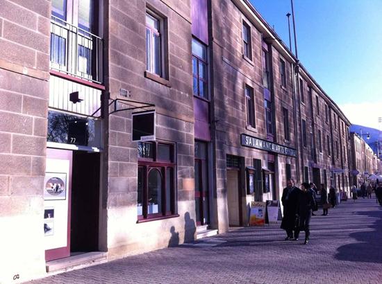 刘向华水墨艺术展在澳大利亚萨拉曼卡艺术中心开幕