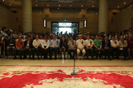 黄阿忠162幅绘画作品亮相中国美术馆