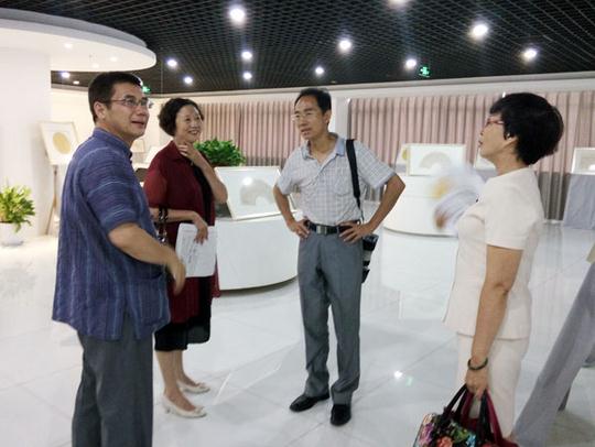 风云出袖——侯和平书法扇面展开展