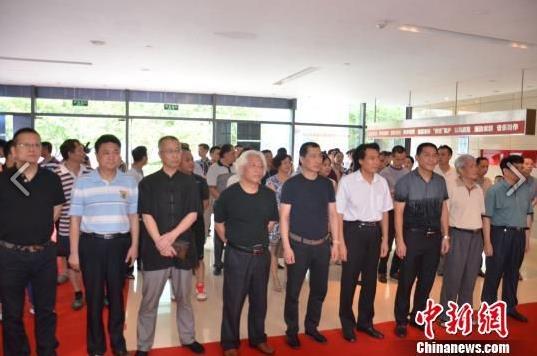 �㶫���ݾٰ�ȫ���黭������Ʒչ