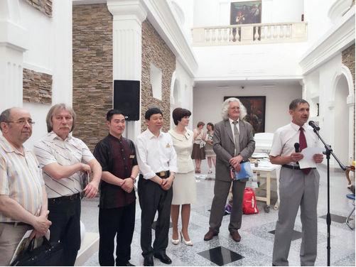 王余根应邀到白俄罗斯进行文化交流