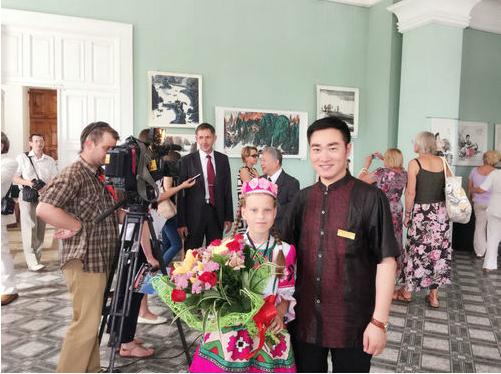 王余根应邀到白俄罗斯进行文化交流