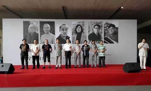 ���򻭼���չ����������ݿ�Ļ