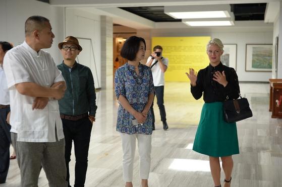 ���һ�Ժ�����������ﻭ��Ǣ̸����