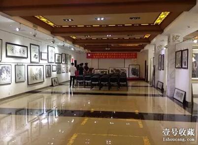 2015中国名家书画精品展暨湖北中盛·夏季如春艺术品拍卖会预展于红巷艺术城举行