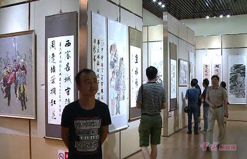 �������Ǿٰ�ȫ�С�˫ӵ���黭��Ʒչ