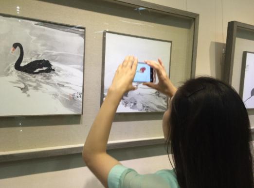 范治斌水墨作品展在呼和浩特开幕