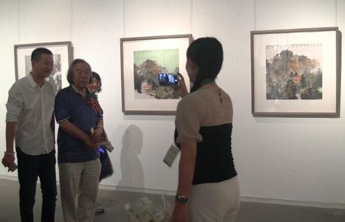 ������˺͡���������������չ�������Ļ