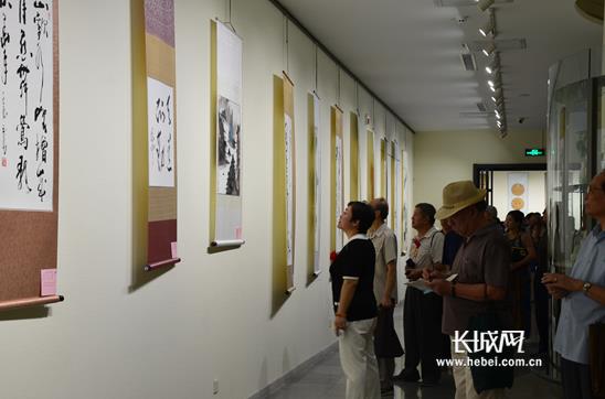 “爱我中华”书画名家精品展石家庄启幕