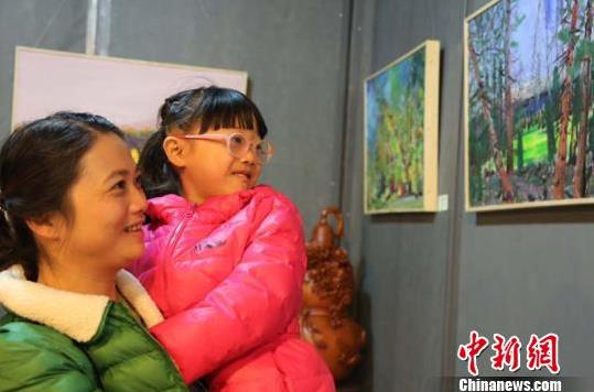 ���ͻ����Գ�ɳ������̩�ɷ紴��չ�½���Ļ