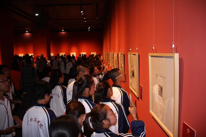 河南省举办抗战胜利70年专题美术作品展