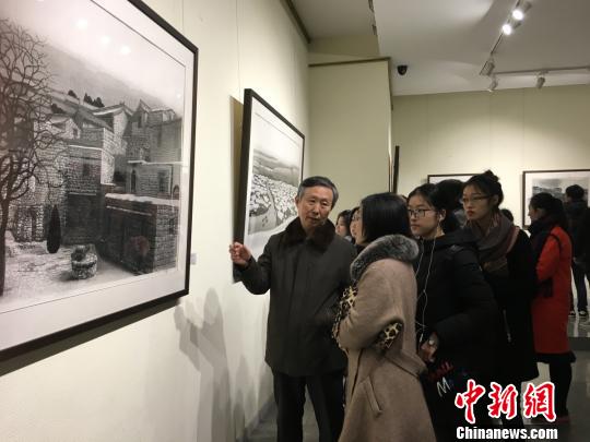 54λ�滭�Ұ������Ʒ�ںӱ�������չ��