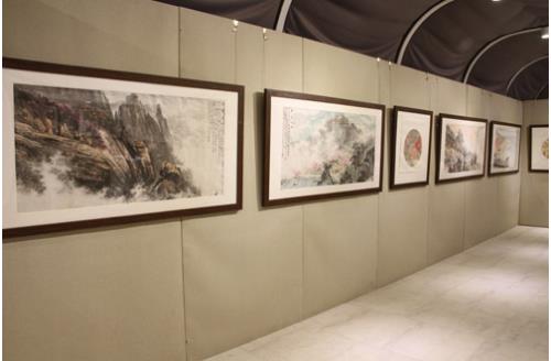 诗意中国•2016全国两会精品书画展在北京天健画廊举办