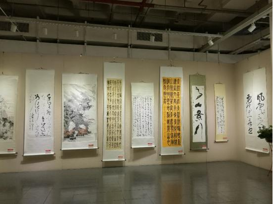 �й��챯�軭Ժ����25�����黭չ�ھ���Ļ