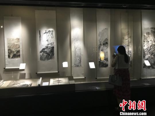 ����ʯ��սʱ�ڻ滭��Ʒ���忪չ